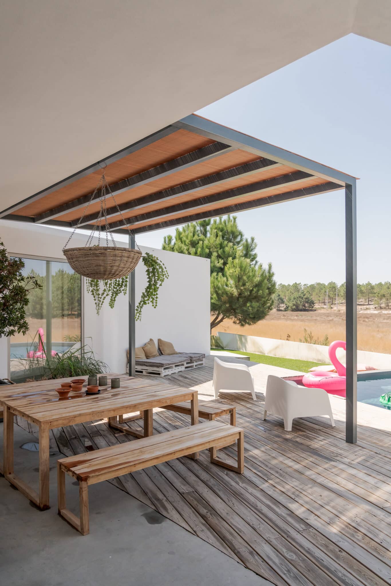 Aménager ses extérieurs : les incontournables pour une maison fonctionnelle et design